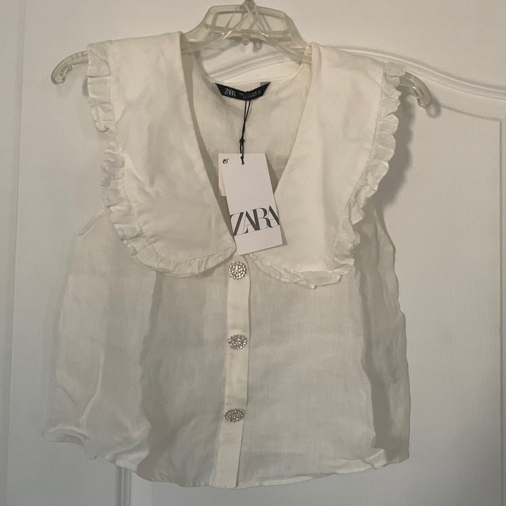 Zara linen tank top with bedazzled buttons and ruffle collar